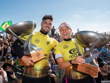 Carissa-Moore-y-Gabriel-Medina-WSL-Pat-Nolan.jpg