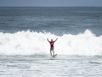 ESP_ath_Dylan_Donegan_ath_ph_Sean_Evans_ph-4.jpg